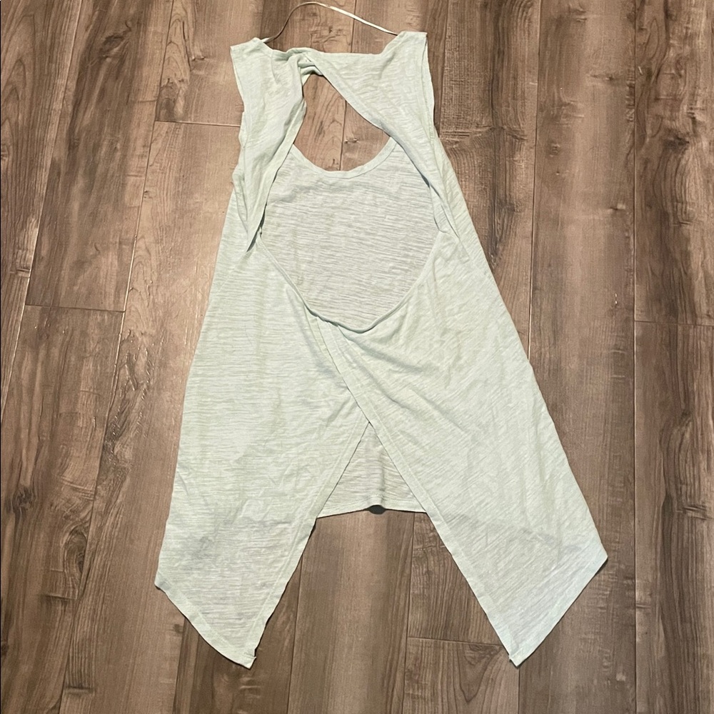 Open Back Fox Tank - Picture 2 of 3